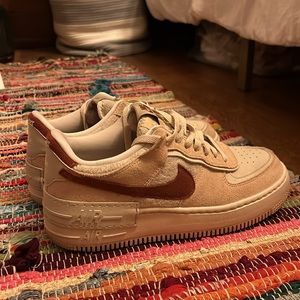 Gently worn Nike airforce 1 shadow. Maroon swoosh. Pink and tan. M8 W10.